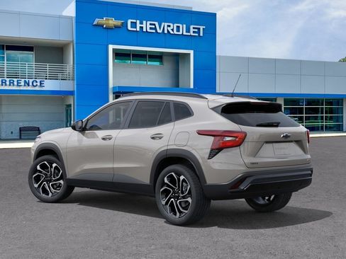 New 2026 Chevrolet Trax RS w/ Sunroof Package FWD image 3