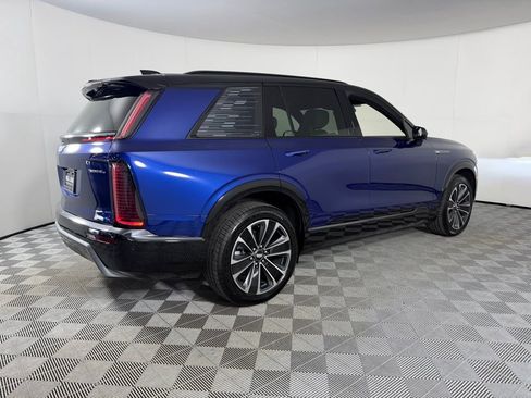 Used 2026 Cadillac Vistiq Sport image 8