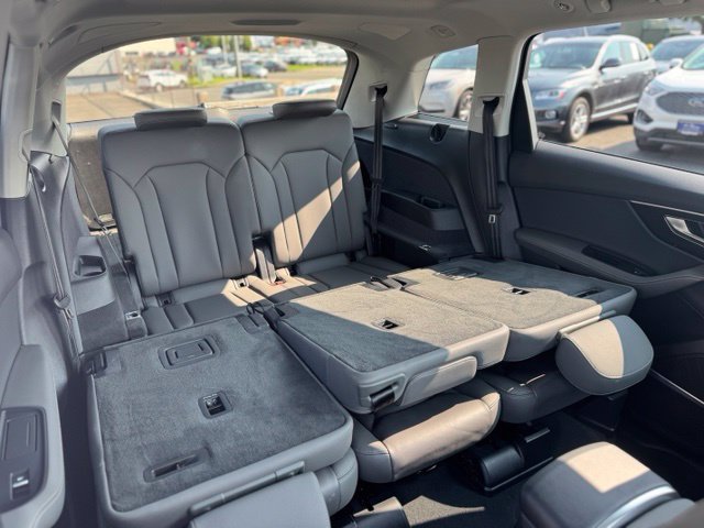 Used 2025 Audi Q7 3.0T Premium Plus AWD/4WD image 24