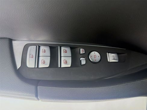 Used 2023 BMW X4 M40i w/ Premium Package image 8