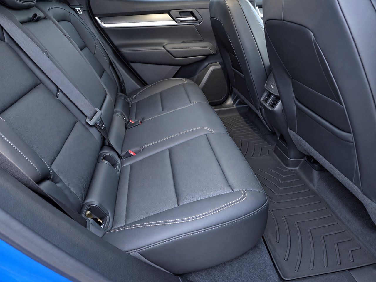 Used 2025 GMC Terrain Elevation w/ Elevation Premium Package FWD image 31