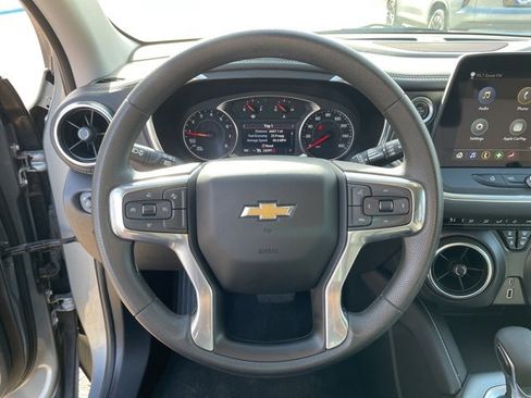 Used 2025 Chevrolet Blazer LT image 15