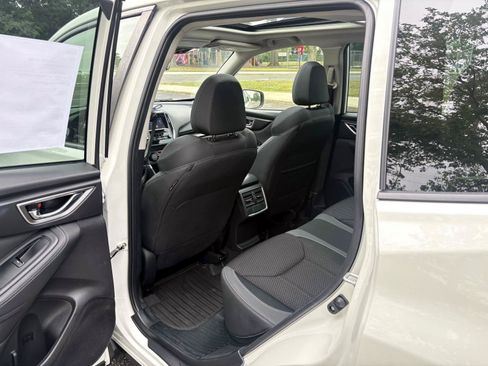Used 2023 Subaru Forester Premium AWD/4WD image 27