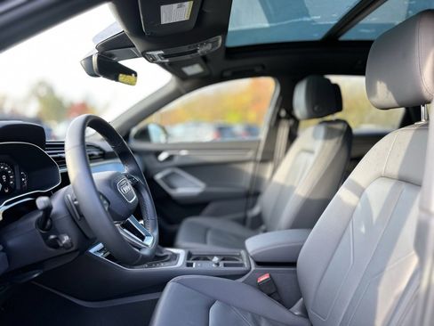 Certified 2025 Audi Q3 2.0T Premium image 16