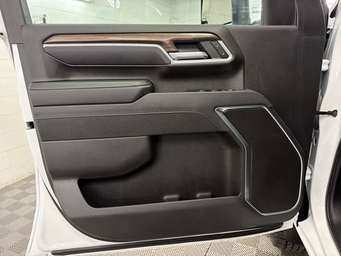 Used 2025 Chevrolet Silverado 2500 LT w/ Convenience Package AWD/4WD image 17