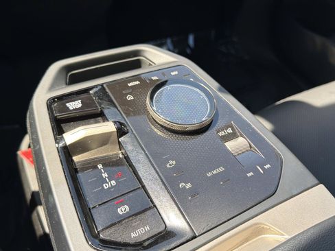 Used 2024 BMW iX xDrive50 w/ Convenience Package AWD/4WD image 21