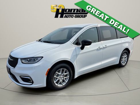 New 2025 Chrysler Pacifica Select FWD image 1
