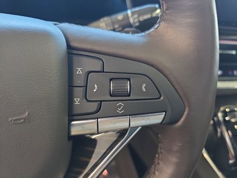 Certified 2022 Cadillac Escalade Premium Luxury image 21