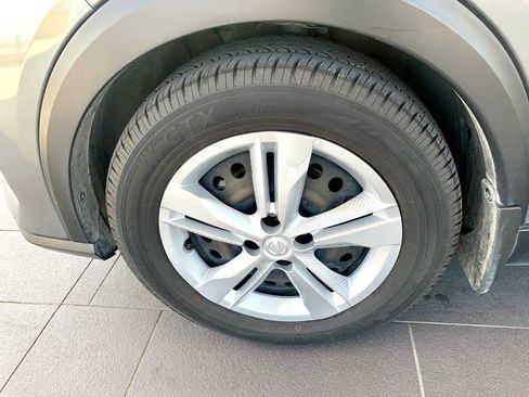 Used 2024 Nissan Kicks S image 8