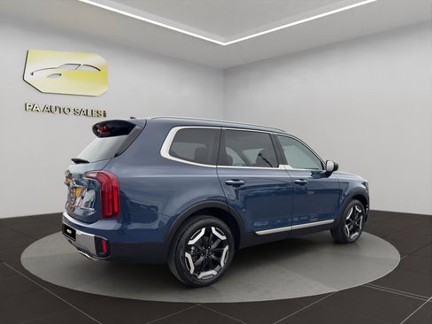Used 2025 Kia Telluride S image 7