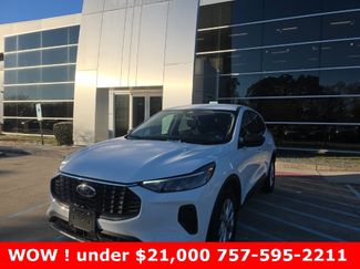 Used 2025 Ford Escape Active video 1