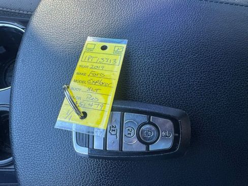 Used 2019 Ford Explorer XLT w/ Equipment Group 201A FWD image 24