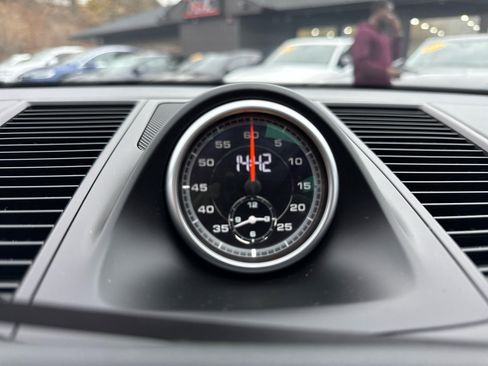 Used 2015 Porsche Macan Turbo image 37