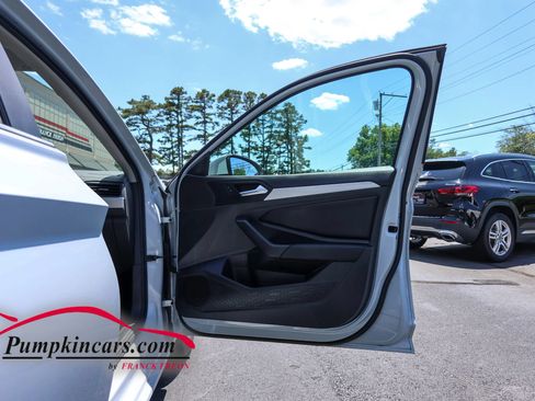 Used 2019 Volkswagen Jetta SE FWD image 21