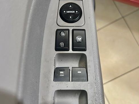Used 2019 Hyundai Elantra SEL FWD image 19