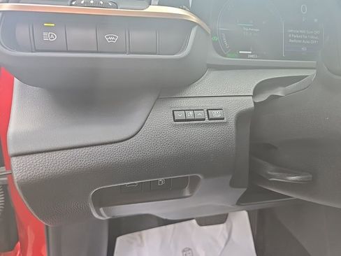 Used 2023 Toyota Crown Platinum image 17