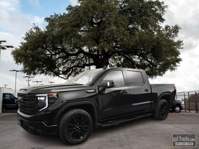 Used 2022 GMC Sierra 1500 Elevation w/ Elevation Premium Package