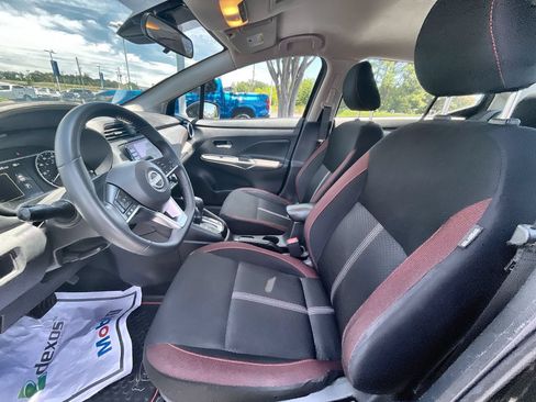 Used 2024 Nissan Versa SR FWD image 18