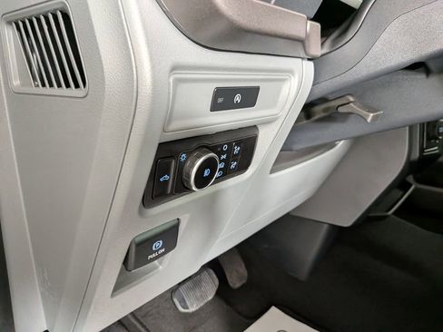 Used 2025 Ford F150 XLT w/ Equipment Group 301A Standard AWD/4WD image 17