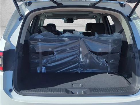 Used 2026 Honda Pilot Touring image 8