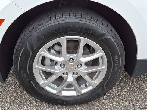 Used 2023 Chevrolet Equinox LS w/ LS Convenience Package FWD image 28