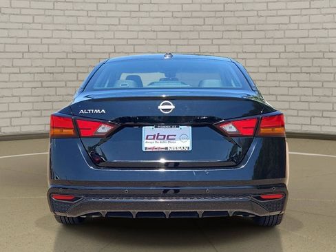 Certified 2025 Nissan Altima 2.5 SV FWD image 6