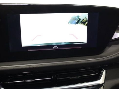 Used 2024 Buick Envista Sport Touring image 17