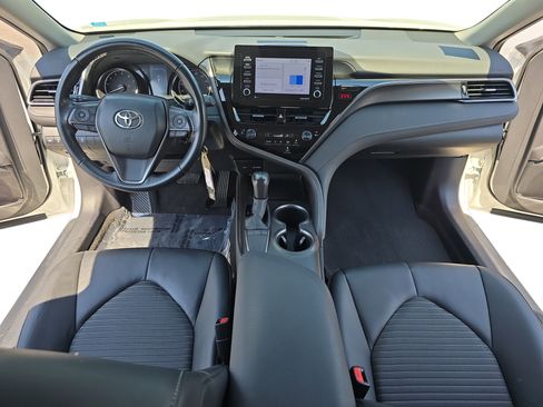 Used 2024 Toyota Camry SE FWD image 9