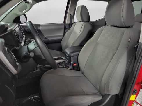 Used 2020 Toyota Tacoma SR5 image 14