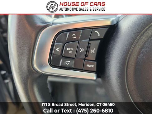 Used 2020 Jaguar E-PACE SE image 29