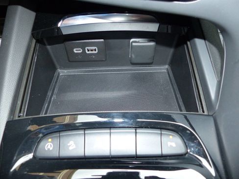 Used 2023 Buick Envision Essence w/ Sport Touring Package AWD/4WD image 54