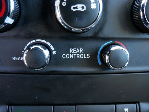 Used 2014 Dodge Grand Caravan SE w/ Quick Order Package 29E SE image 42