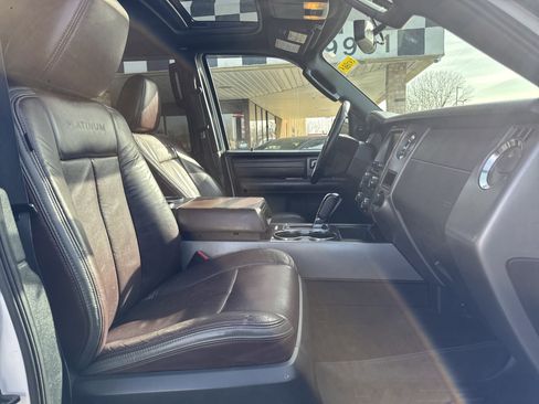 Used 2015 Ford Expedition EL Platinum image 27