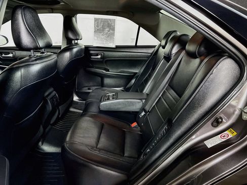 Used 2015 Toyota Camry XLE w/ Moonroof Package FWD image 21
