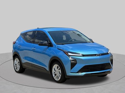 New 2027 Chevrolet Bolt LT w/ Comfort Package FWD image 9
