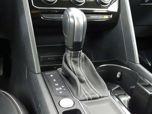 Used 2022 Volkswagen Atlas SE image 44