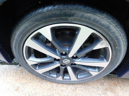 Used 2017 Nissan Altima 2.5 SR FWD image 7