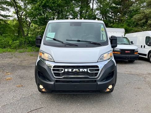 Used 2025 RAM ProMaster 2500 w/ U-Haul Equipment Group FWD image 3