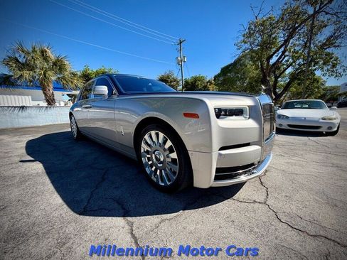 Used 2018 Rolls-Royce Phantom Sedan RWD image 9