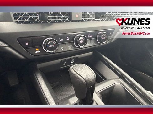 Used 2025 Honda Accord SE image 18