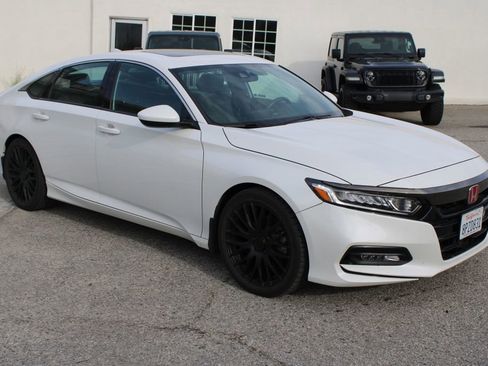 Used 2020 Honda Accord Sport image 3