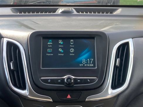 Used 2018 Chevrolet Equinox LT FWD image 11