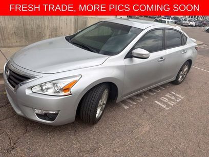 Used 2015 Nissan Altima 2.5 SL w/ Technology Package