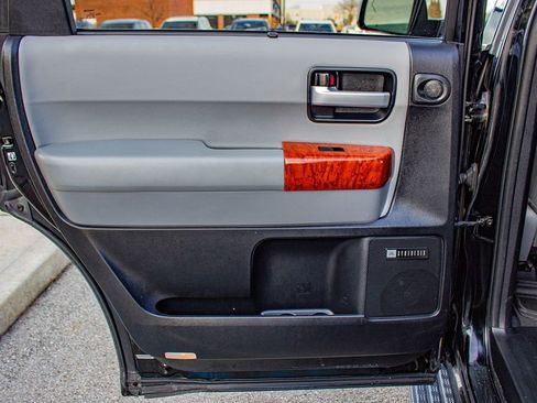 Used 2019 Toyota Sequoia Platinum image 16