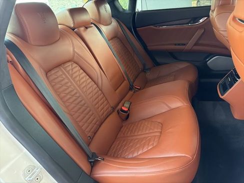 Used 2022 Maserati Quattroporte Modena image 20