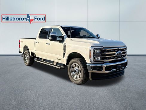 Used 2026 Ford F250 Lariat w/ Chrome Package image 5