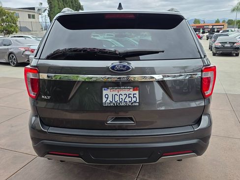 Used 2019 Ford Explorer XLT image 12