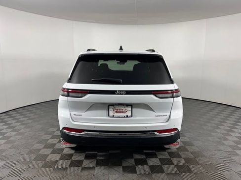 Used 2025 Jeep Grand Cherokee Laredo X image 6