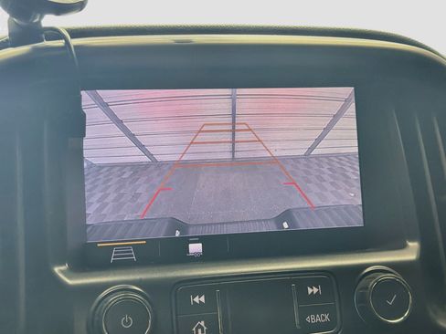 Used 2019 Chevrolet Colorado Z71 AWD/4WD image 16
