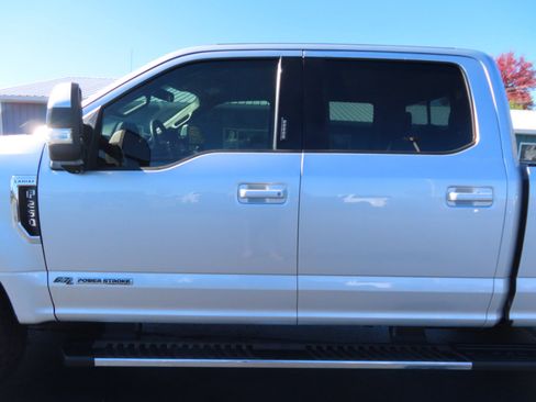 Used 2017 Ford F250 Lariat w/ Lariat Value Package image 13